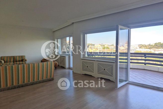 Appartamento in residenziale in Via Nicolò Piccolomini 31