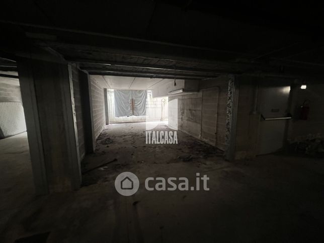 Box/posto auto in residenziale in Via Ferruccio Parri 3