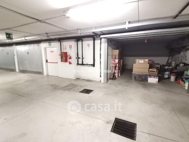 Garage/posto auto in residenziale in 