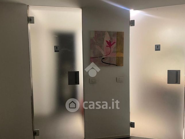 Ufficio in commerciale in Corso Sempione 43