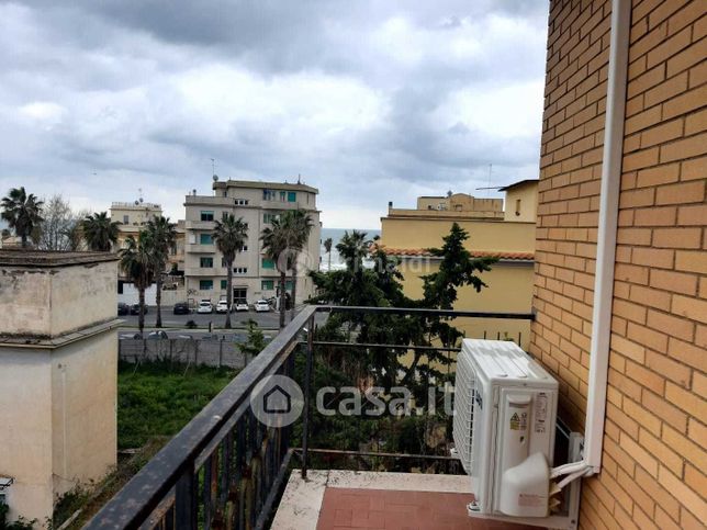 Appartamento in residenziale in Via Luigi Mazza 5