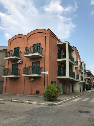 Negozio/locale commerciale in commerciale in giuseppe la torre 342