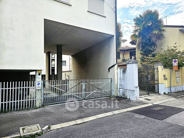 Box/posto auto in residenziale in 