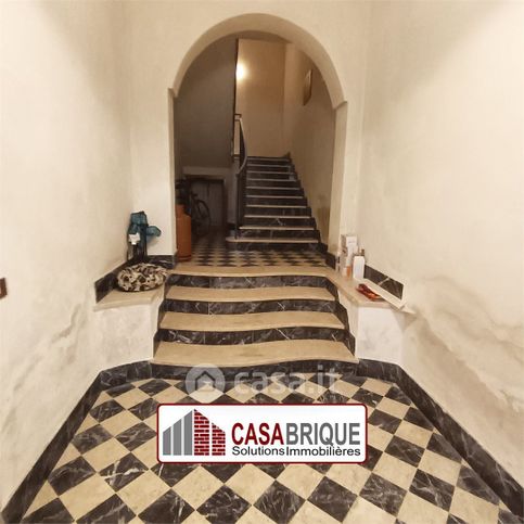 Villa in residenziale in Via Omero 35