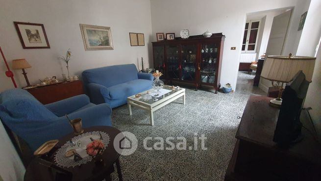 Casa indipendente in residenziale in 