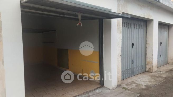 Garage/posto auto in residenziale in Via Monviso 16