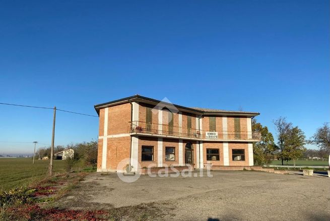 Capannone in commerciale in Strada Statale per Alessandria 1