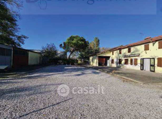 Casa indipendente in residenziale in Via Romea 26