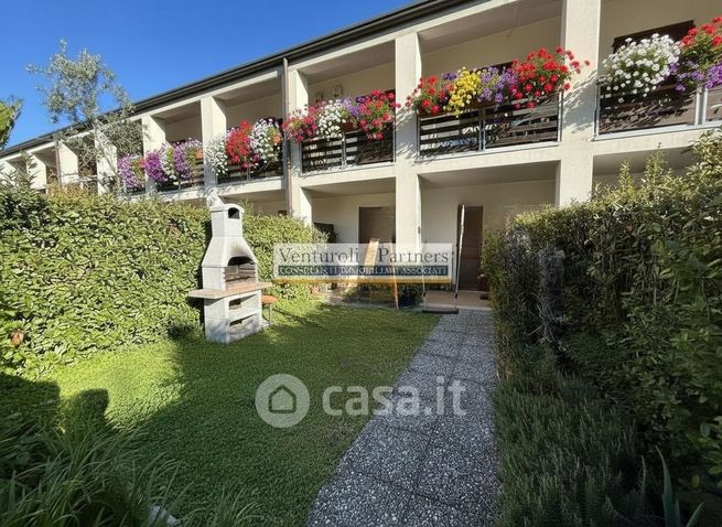 Villetta a schiera in residenziale in Via Silvio Pellico