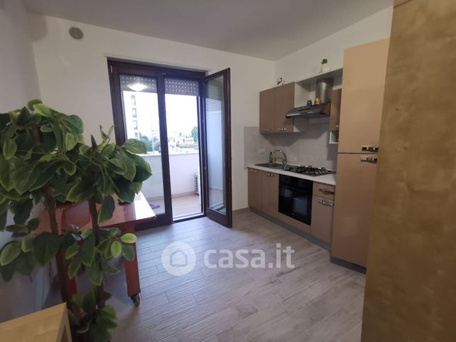 Appartamento in residenziale in Via Luigi Tenco 1