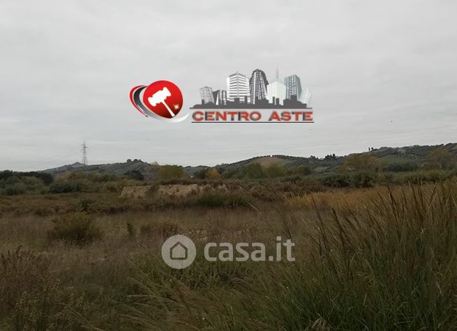 Terreno agricolo in commerciale in Via Alessandro Manzoni