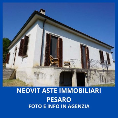 Casa indipendente in residenziale in 