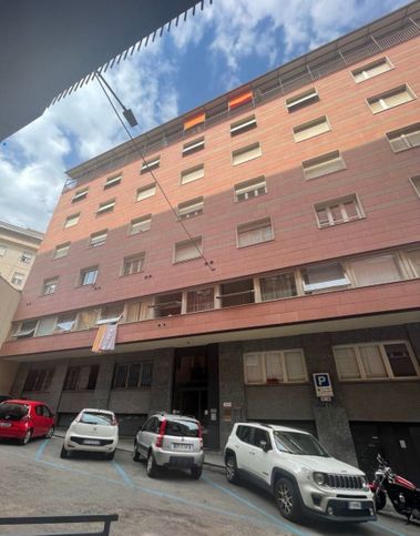Ufficio in commerciale in Via del Cavallino 3