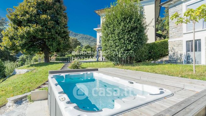 Villa in residenziale in Via Ferretti