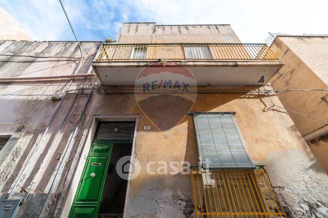 Casa indipendente in residenziale in Via la Manna 7