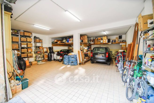 Box/posto auto in residenziale in Via Pierluigi Palestrina 37