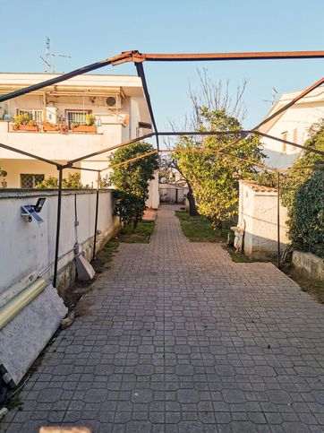 Villetta a schiera in residenziale in Via E. Cecconi