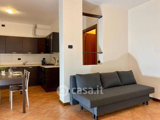 Appartamento in residenziale in Via Lombardia 3