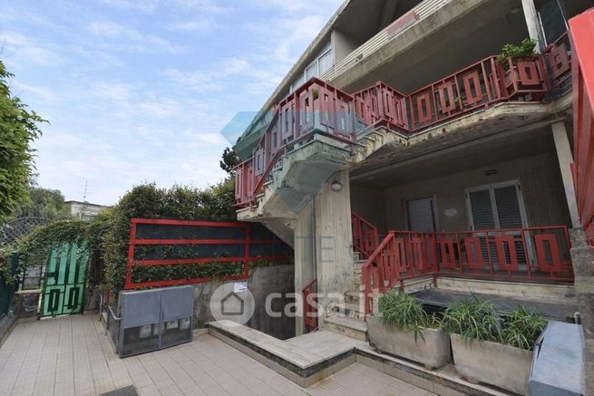 Appartamento in residenziale in Via Tre Torri 11