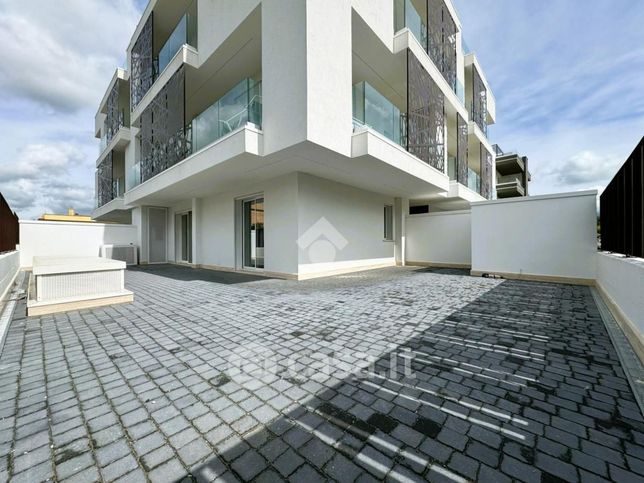 Appartamento in residenziale in Via Monti Lepini 91