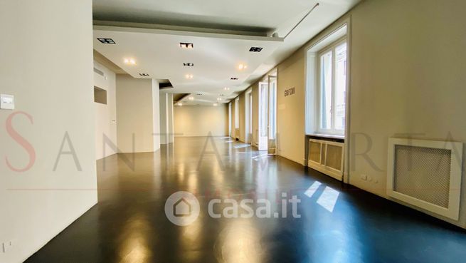 Ufficio in commerciale in Via Cappuccini