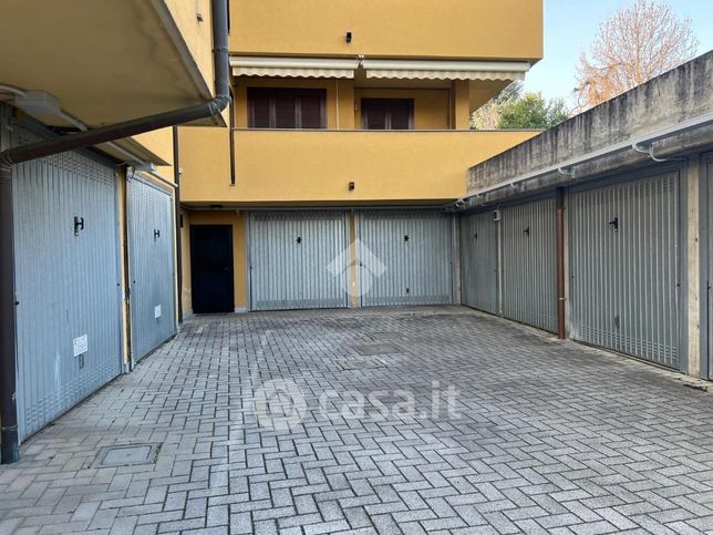 Box/posto auto in residenziale in Via Luigi Boccherini 6