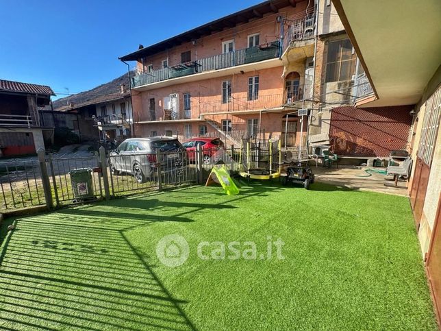 Casa bi/trifamiliare in residenziale in Via Almese 1