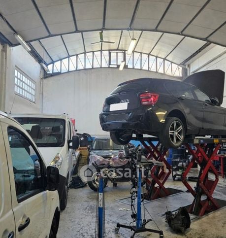 Capannone in commerciale in 
