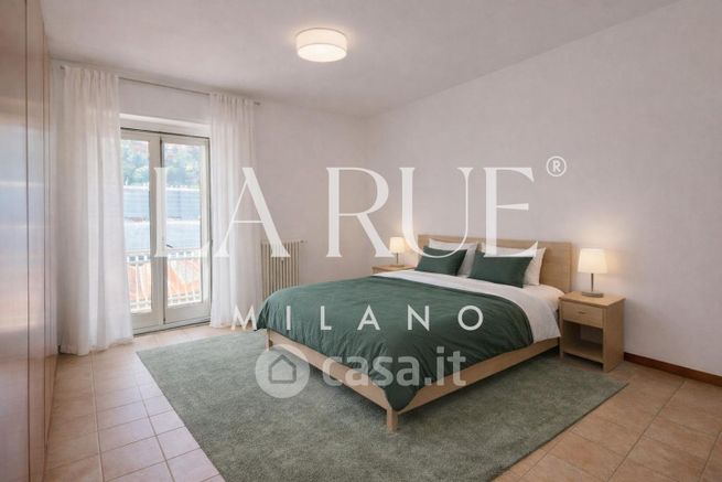 Attico/mansarda in residenziale in Viale Innocenzo XI 19