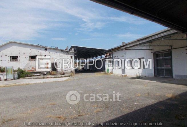 Capannone in commerciale in Via B. Salvadori