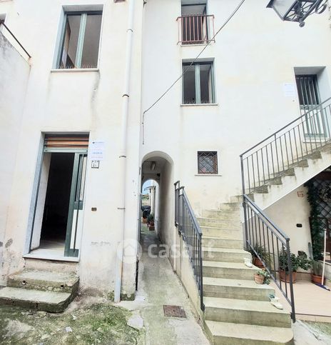 Villetta a schiera in residenziale in Via Arno