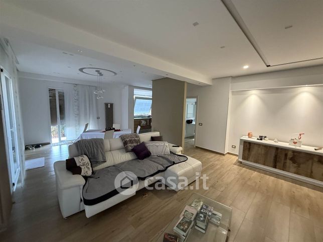 Appartamento in residenziale in Via Mergellina