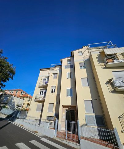 Appartamento in residenziale in Via della Cornice 65