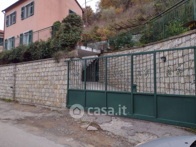 Casa indipendente in residenziale in 