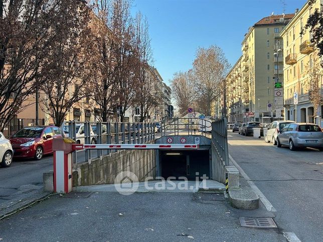 Box/posto auto in residenziale in Via Pavia 8