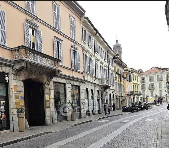 Ufficio in commerciale in Via Vittorio Emanuele II 26