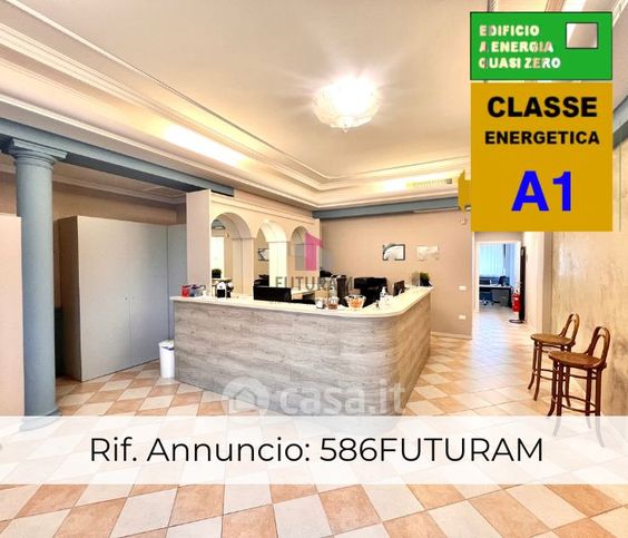 Ufficio in commerciale in Via Nicodemo Bertorelle