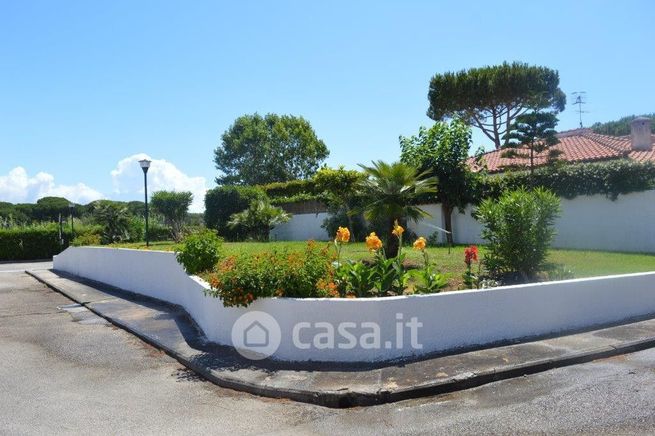 Casa bi/trifamiliare in residenziale in Strada Provinciale Badino