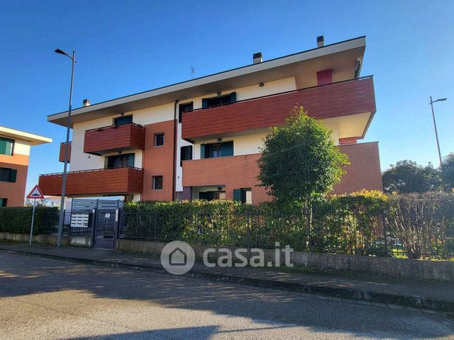 Appartamento in residenziale in Via Enzo Nenci 7