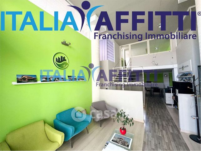 Ufficio in commerciale in Viale Abruzzo 35