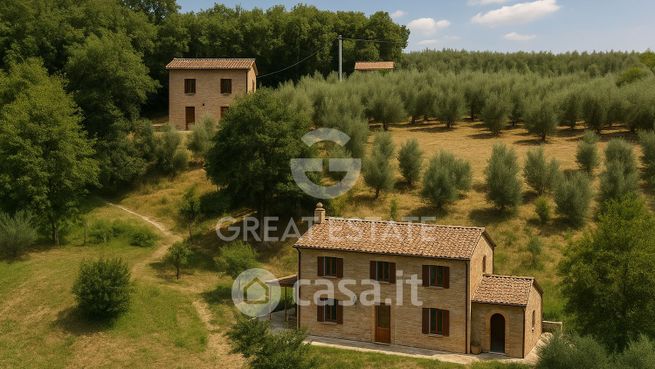 Rustico/casale in residenziale in Via delle Pietrose
