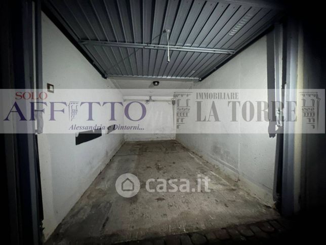 Box/posto auto in residenziale in Via Benedetto Croce