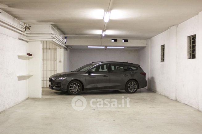 Box/posto auto in residenziale in Circonvallazione Ostiense