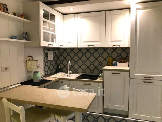 Appartamento in residenziale in Via Cedronio