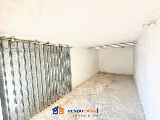 Box/posto auto in residenziale in Via Isonzo