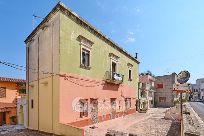 Casa indipendente in residenziale in Via Roma