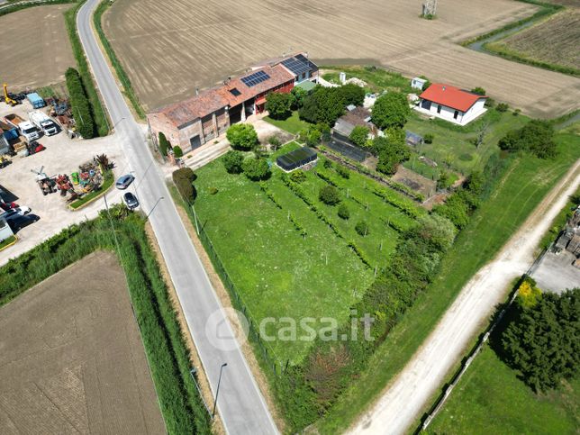Casa indipendente in residenziale in Corso della Vittoria 2