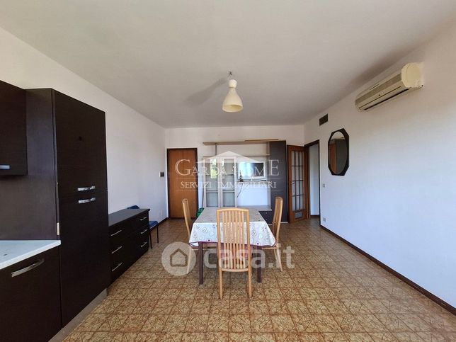 Appartamento in residenziale in Via Lorenzini