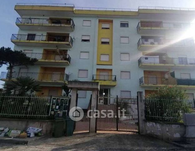 Box/posto auto in residenziale in Via Talete