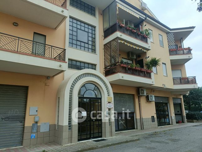 Appartamento in residenziale in Viale dei Fenici 5